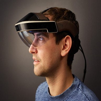 不用精通八國語言：這款AR眼鏡要給電影加字幕